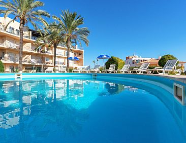 Appartement Wohnung mit Terrasse und 2 Schwimmbecken