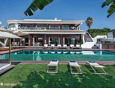 Villa Premier
