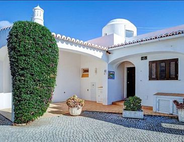 Vakantiehuis CARVOEIRO POOL HOUSE by VACATIONY