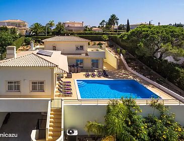 Villa Andorinha    (de Zwaluw)