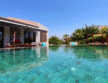 Exotische Villa met Zwembad | 15 minuten naar het strand