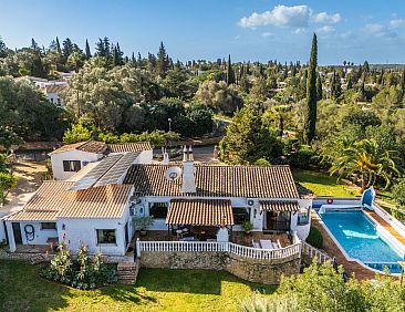 Vrijstaande woning in Alvor