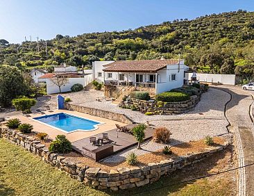 Vrijstaande woning in Estói