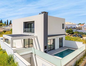 Vrijstaande woning in Mexilhoeira Grande