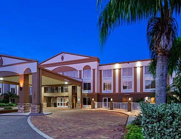 Best Western Plus Ambassador Suites Venice