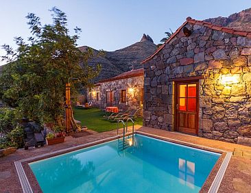 Vakantiehuis Komfortables Ferienhaus mit privatem Pool und i