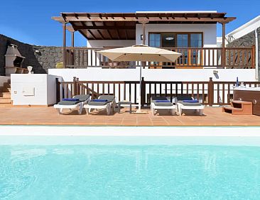 Villa Rose I