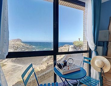 Appartement 'Los Abrigos' mit Pool