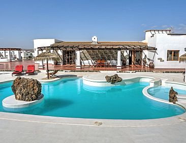 Vakantiehuis Villa mit privatem Pool