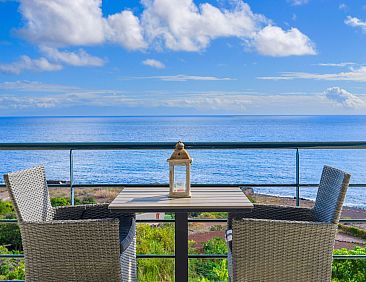 Vakantiehuis Zweitstöckiges Ferienvilla mit Terrassen, Pool