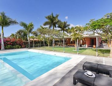 Villa El Flamboyan