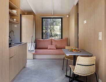 Mobil Home Couple