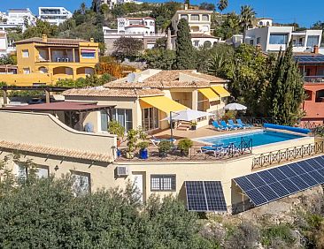 Villa Aura