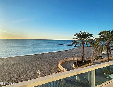 Appartement aan zee in Altea