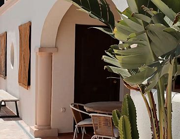 La Casa Calma - guesthouse