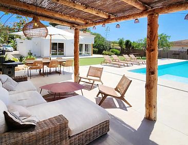 Casa Monzonea