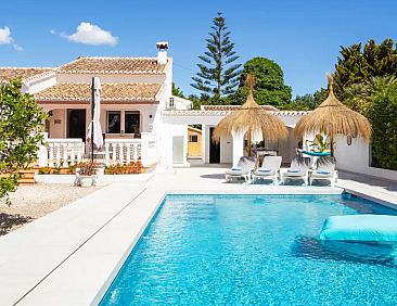 Casa Muy Feliz