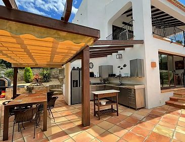 Casa ByA