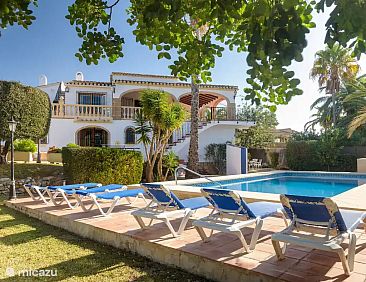 Luxe vakantiehuis Javea 12p. zwembad