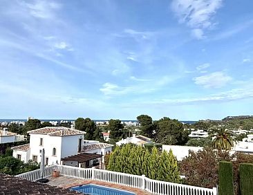 Grote villa heel dicht bij het strand