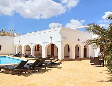 Vakantiehuis Schönes Haus in Villena mit fabelhaftem Pool