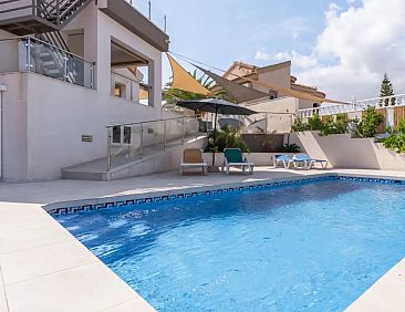 Guesthouse privé (verwarmd) zwembad
