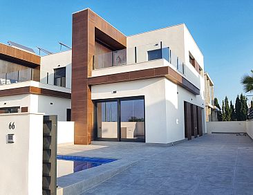 Vrijstaande woning in Daya Nueva