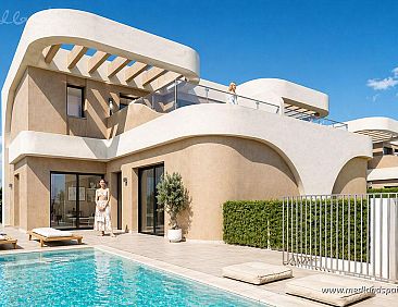 Vrijstaande woning in Daya Nueva