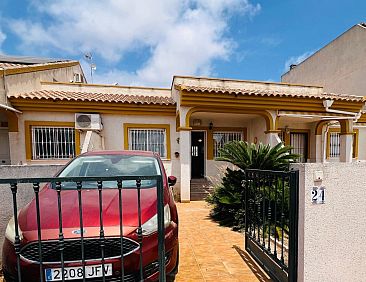 Geschakelde woning in Daya Nueva