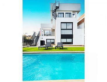Vrijstaande woning in Algorfa