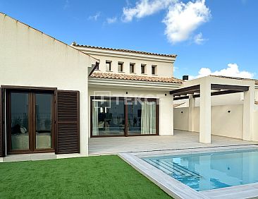 Vrijstaande woning in Algorfa