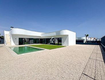 Vrijstaande woning in Algorfa