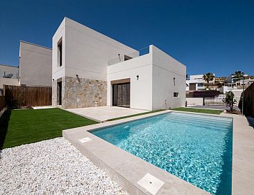 Vrijstaande woning in Algorfa