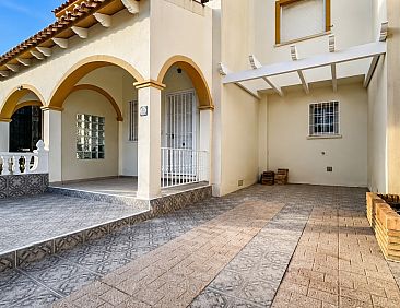 Geschakelde woning in Orihuela