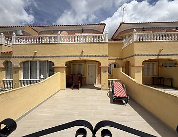 Geschakelde woning in Orihuela