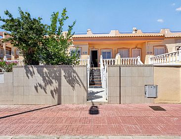 Geschakelde woning in Orihuela