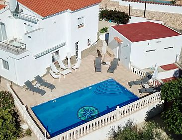 Villa Savina: Uitzicht op zee en tuin