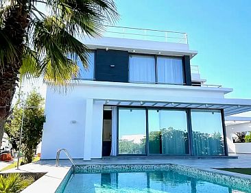 Villa de lujo con vistas al mar