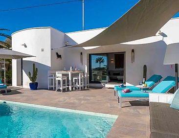 Casa Ocho Benissa Costa / Moraira