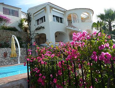 Appartement Wohnung in der ersten Etage mit privatem Pool