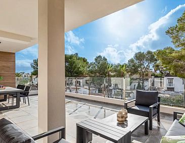 Zonnig appartement met mega terras