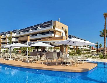 Luxe Flamenca Village Resort 003