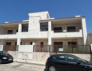 Geschakelde woning in Hondon De Las Nieves