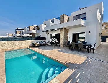 Vrijstaande woning in Benijofar