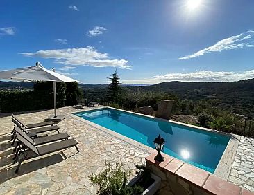 Villa Rock Top