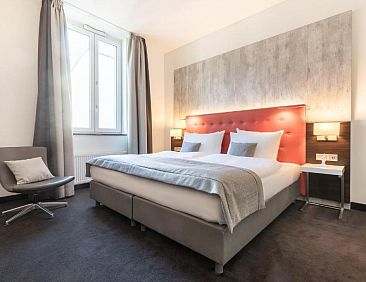 Select Hotel Berlin The Wall