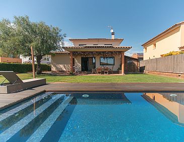 Vakantiehuis WELCS CASA 231 PDA con piscina