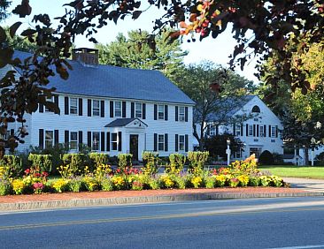 Publick House Historic Inn and Country Motor Lodge