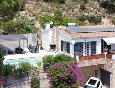 Luxe villa met zeezicht en laadpaal
