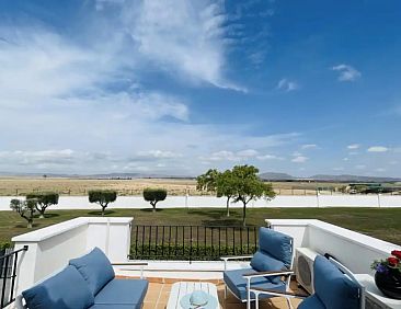 Casa To-r-relax